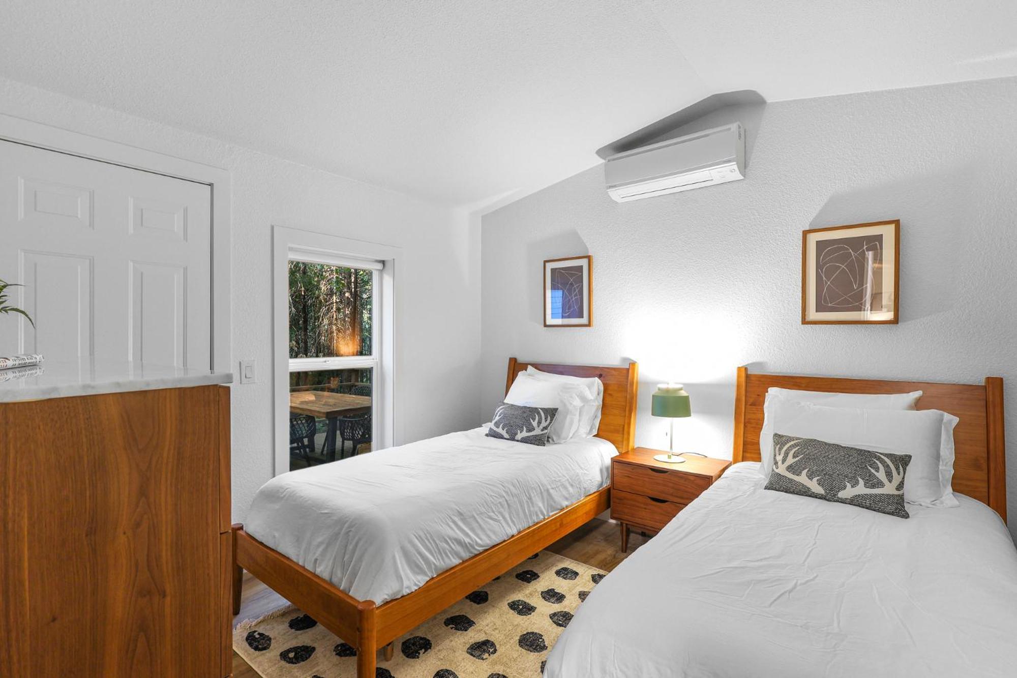 Cave Springs Resort Dunsmuir Eksteriør billede