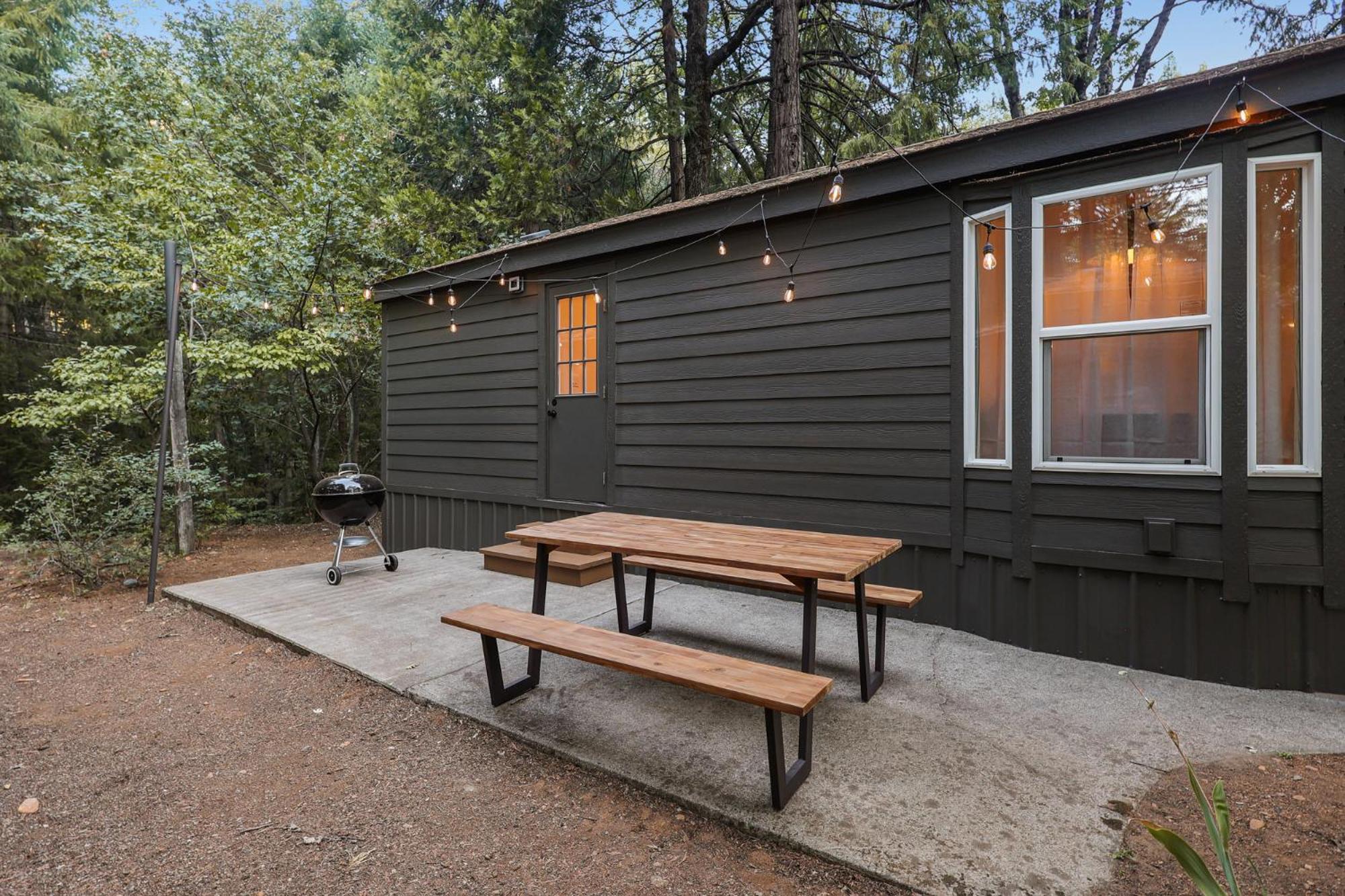 Cave Springs Resort Dunsmuir Eksteriør billede