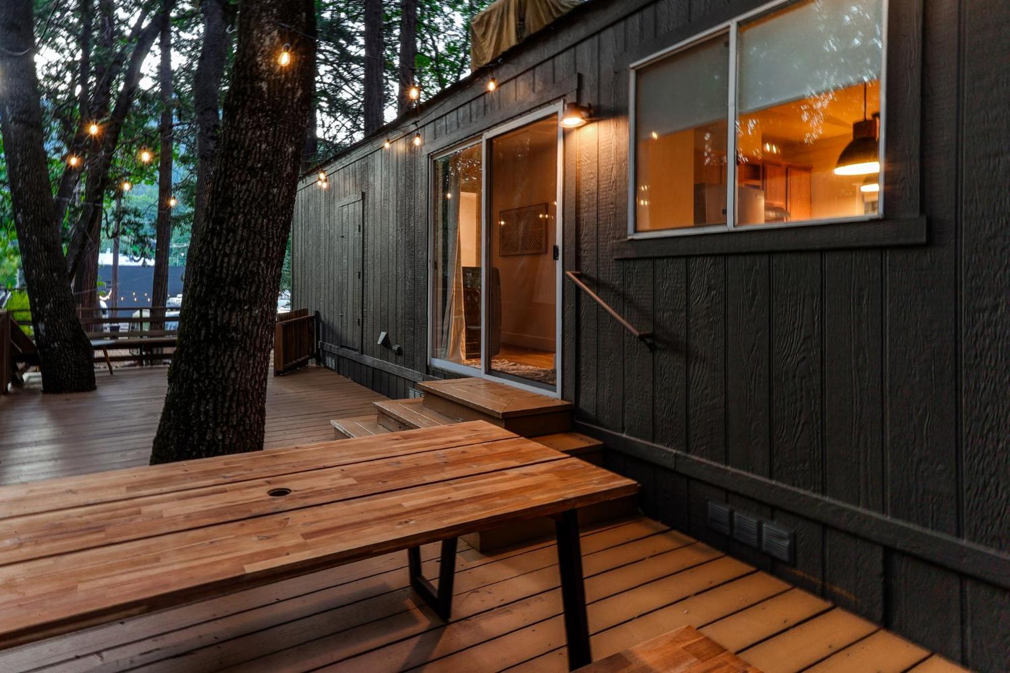 Cave Springs Resort Dunsmuir Eksteriør billede